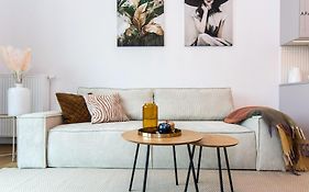 City Center - Amber Sky Apartments By Apartmore
